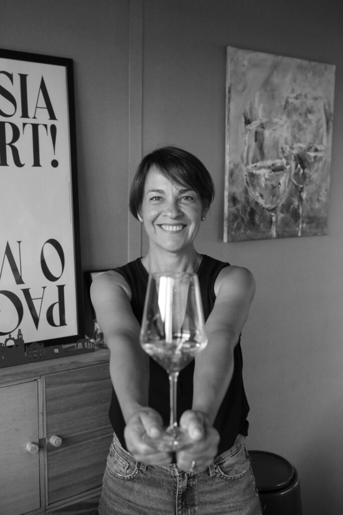 Cristina Gallardo (@ladamadecopas): “A través del vi oferim temps a la gent que no en té”